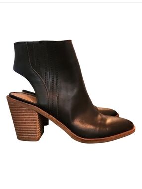 Lucky Brand Shyna Open Back Block Heel Almond Toe Leather Ankle Booties Size 6.5